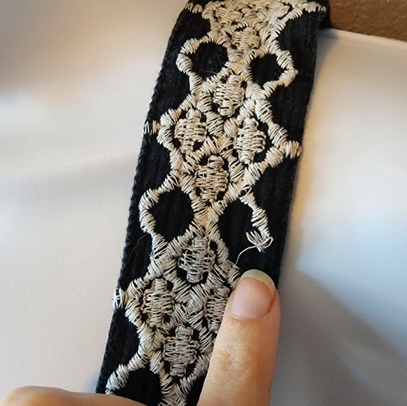 Universal Thread Embroidered Tank Top - Picture 2 of 6